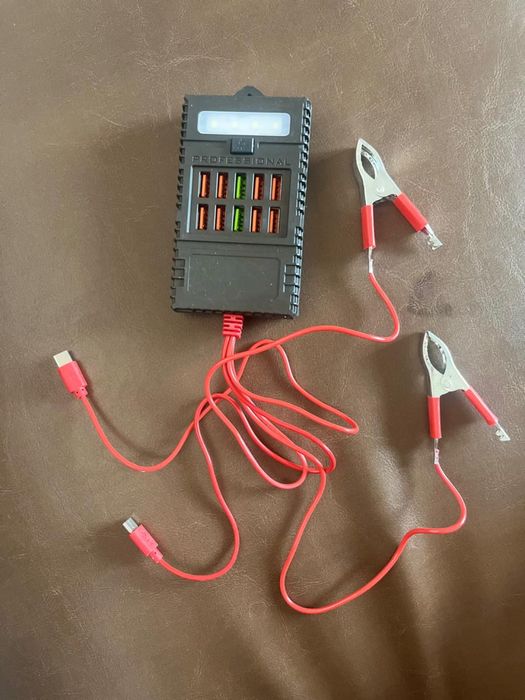 Продам зарядний пристрій з крокодильчиками 8B, 12В, на  10 USB