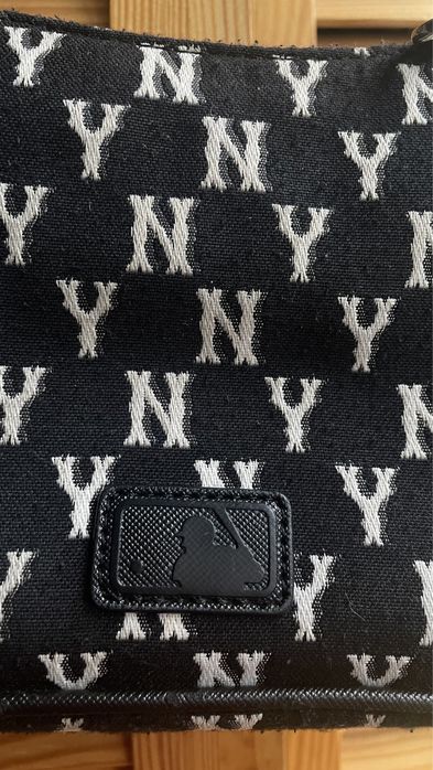 Продам сумочку MLB міні