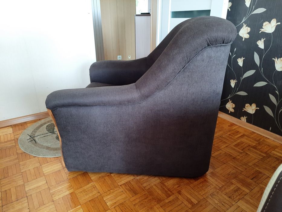 Fotel domowy zadbany.