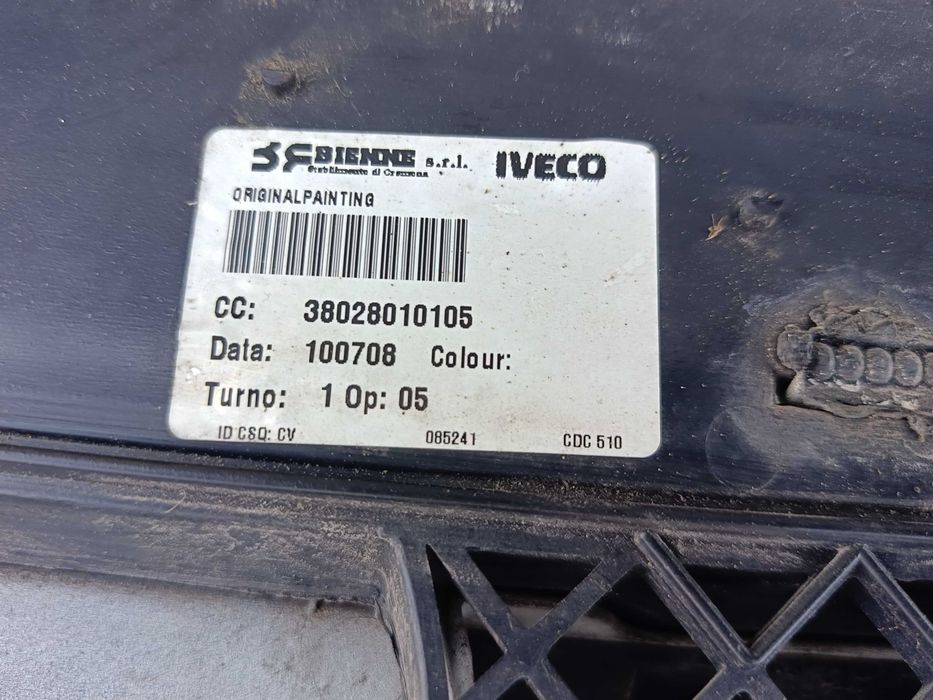 Atrapa chłodnicy Grill z Iveco Daily 3.0 Euro5 170KM z 2011 roku