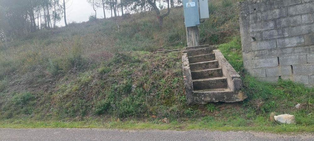 Terreno 1073M2  , URQUEIRA , vendo ou troco