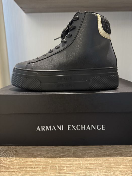 Високі снікерси Armani Exchange