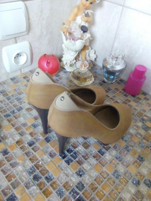 Buty na obcasie karmelowe