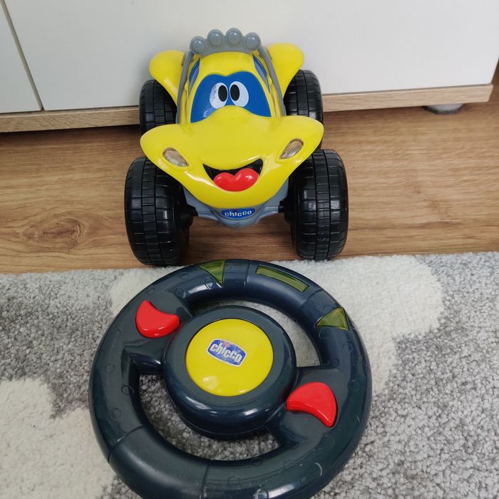 Samochodzik zdalnie sterowany Chicco żółty