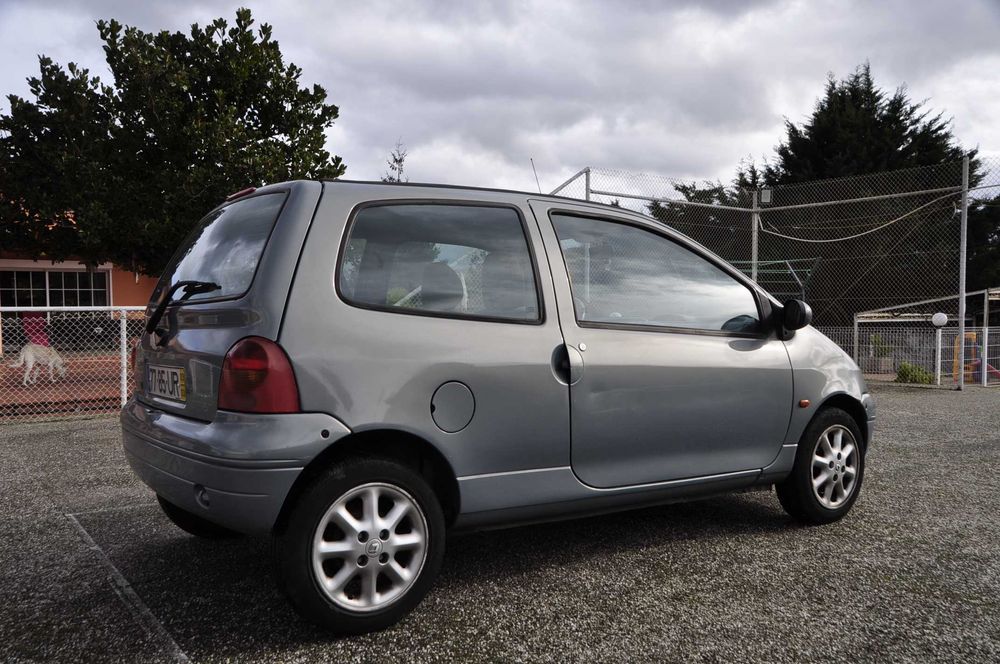 Renaul Twingo Cinzento