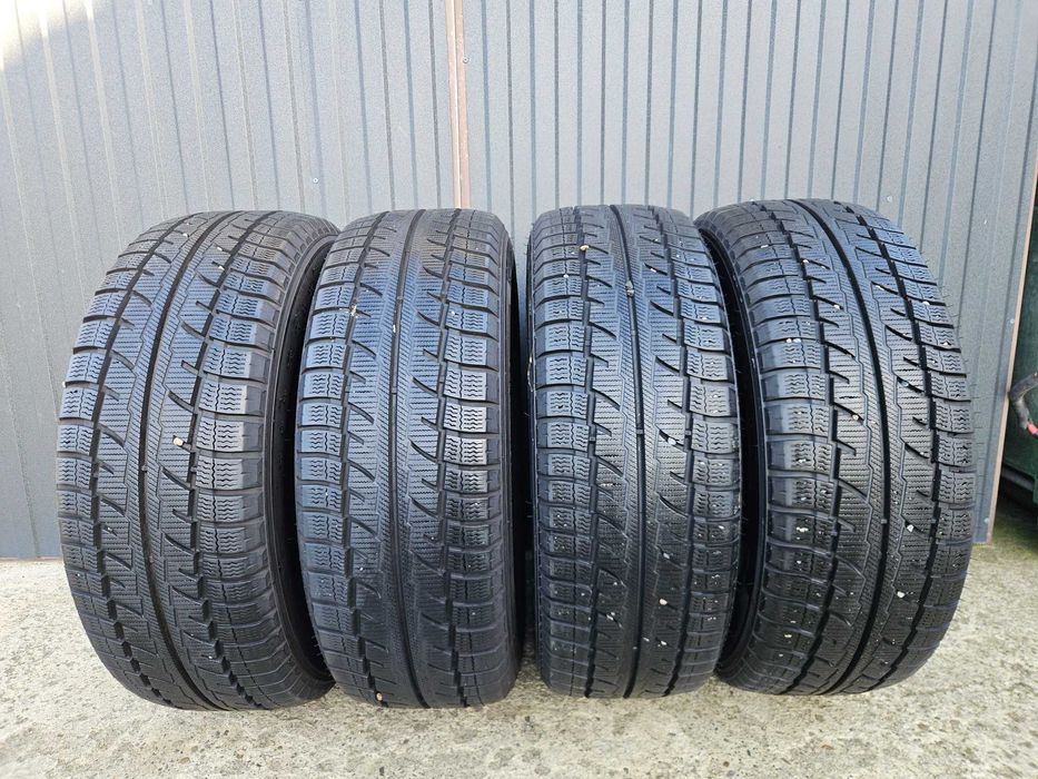 Opony zimowe 225/65R16c