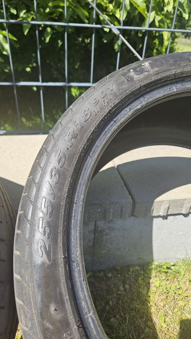 2 Opony Pirelli  255 35 R18 run flat