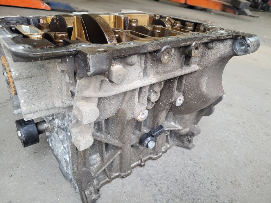 Blok silnika CHY 1.0 MPI 04C103023G