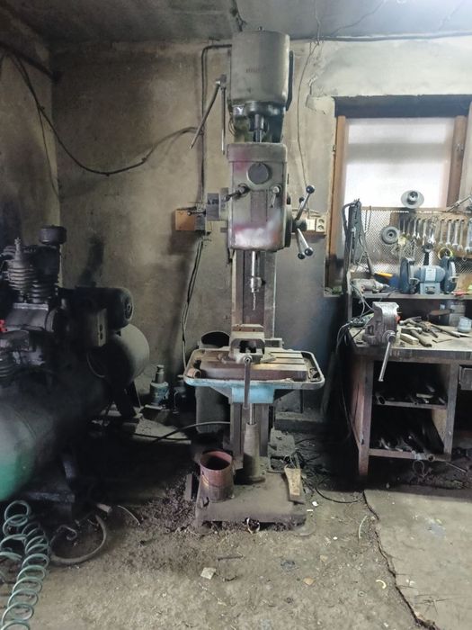 Свердлильний станок