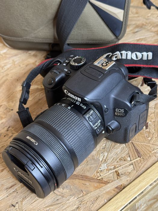 Фотокомплект Canon 650D + об'єктив 18-135 IS STM + Сумка + 2 АКБ