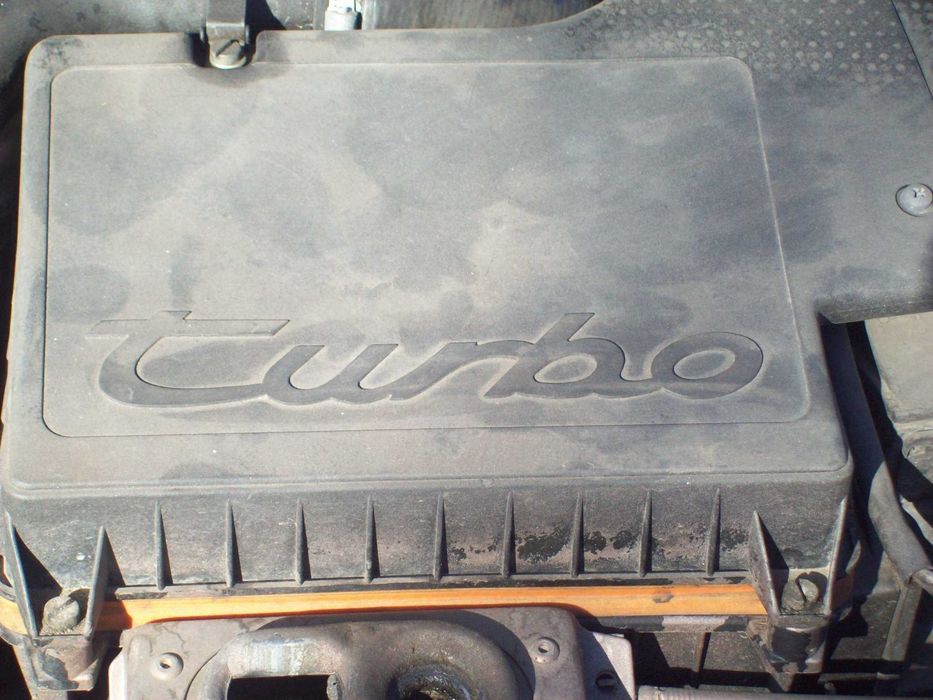 PORSCHE 944 Turbo