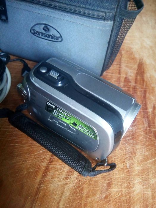 Видеокамера JVC, 34-х зум, 30gb память