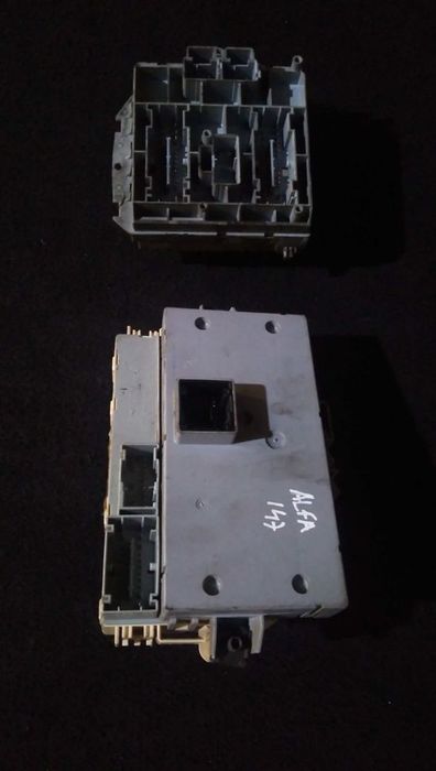 Caixa De Fusíveis Alfa Romeo 147 (937_)