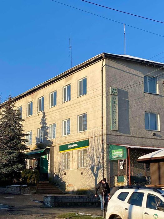 Нежитлові приміщення 239 м2. Зборів, вул. Б. Хмельницького 48-2