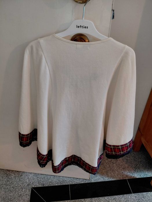 Poncho branco cardado