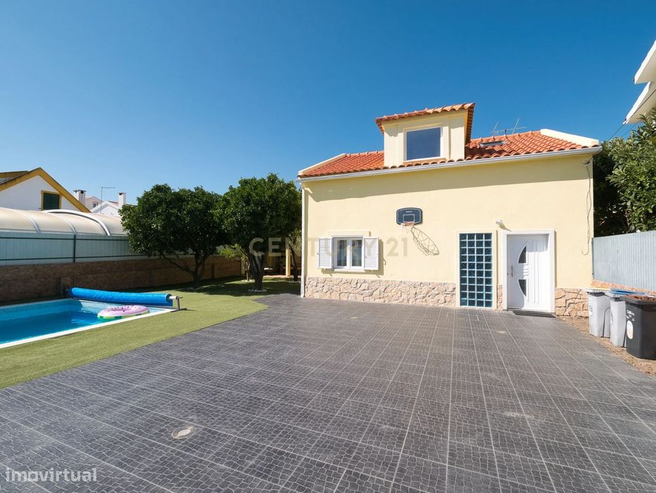 Moradia Térrea T3  com Piscina- Furo água  - Aroeira