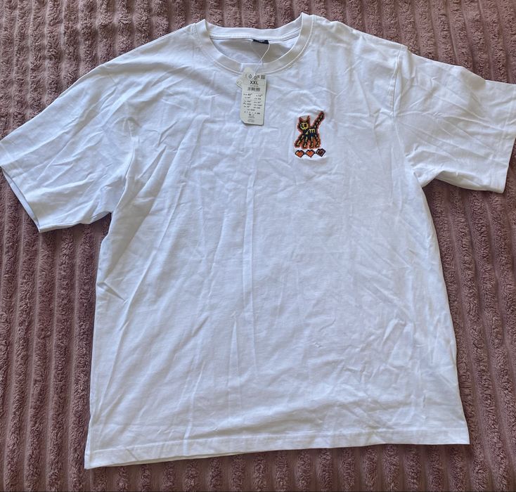 Футболка біла, оздоблена вишивкою 2XL