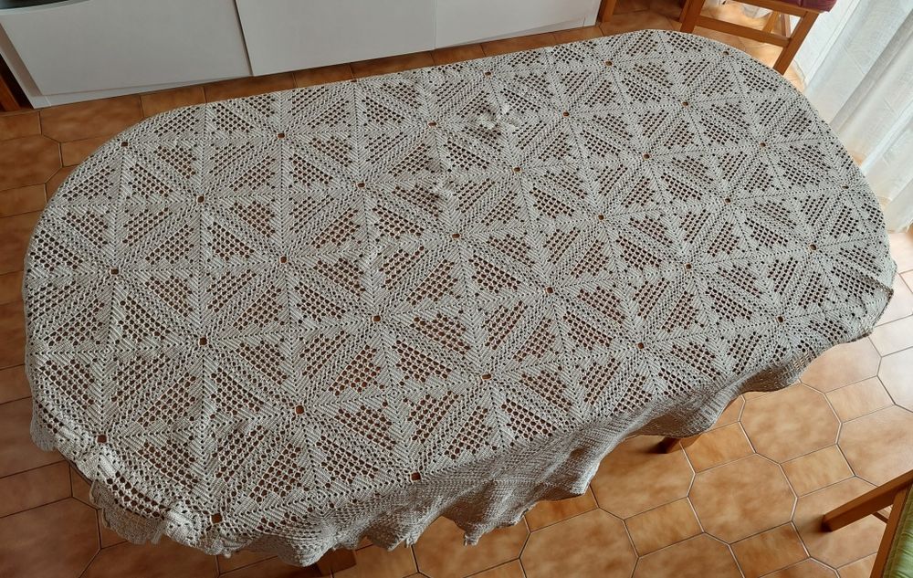 Toalha/Colcha em Algodão 2,20 mt x 2 mt (toda manual) cor beije nova