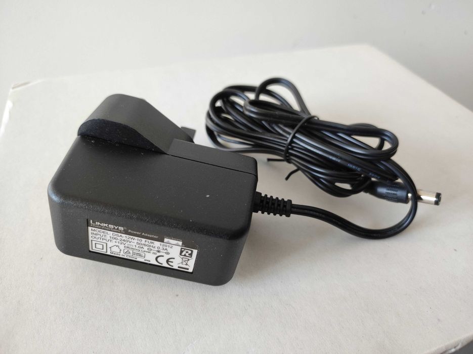 Router Linksys Cisco WRT300N v2 – Wireless-N até 300 Mbps