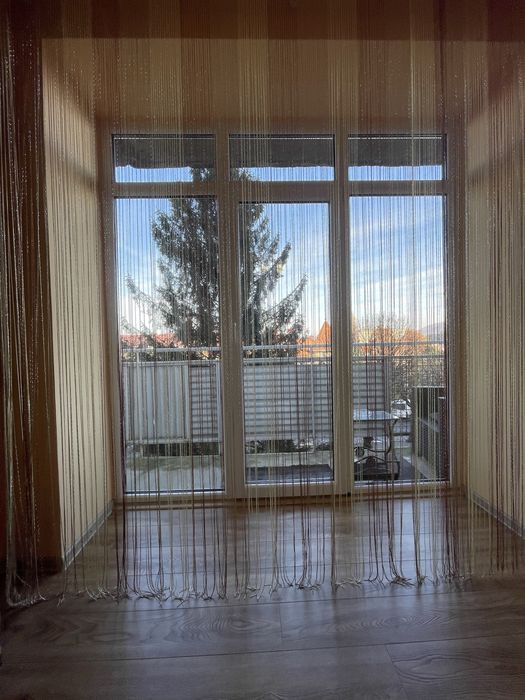 4-кімнатна квартира в центрі міста Виноградів. Третій поверх. 82 кв.м