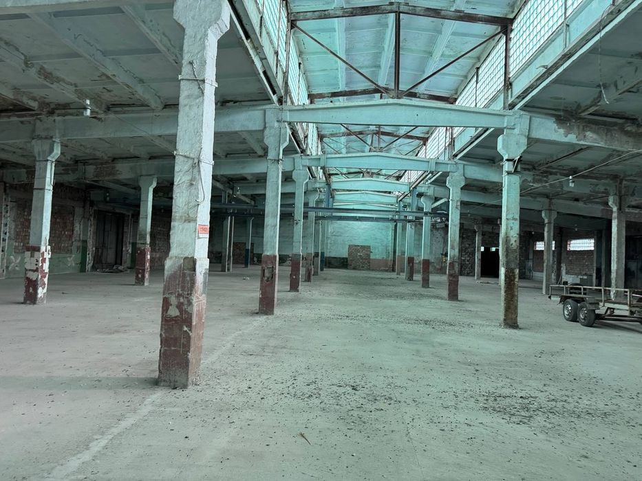 Продаються виробничо складські приміщення 4965 м²