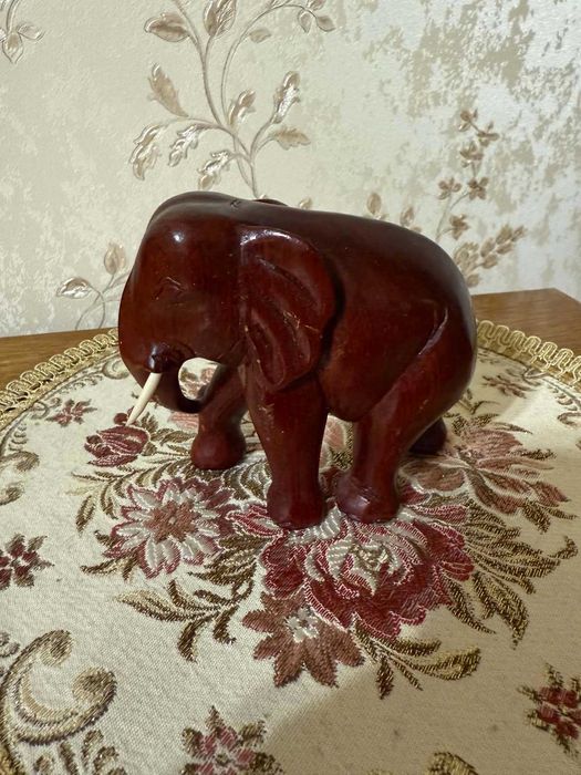 продам фигурки слонов