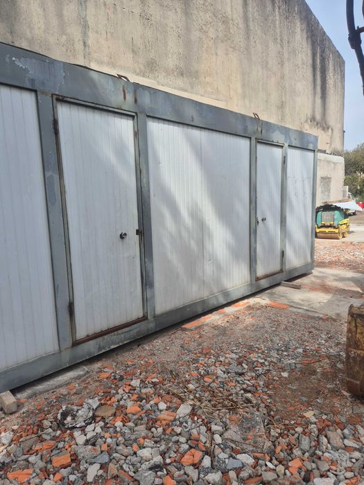 Contentor  de escritório  em bom estado  com  seis metros xdois co casa de banho
