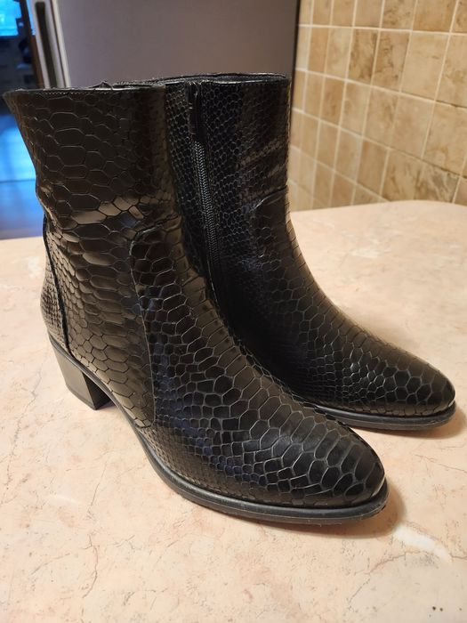 Buty hiszpańskiego rozm 40 skóra