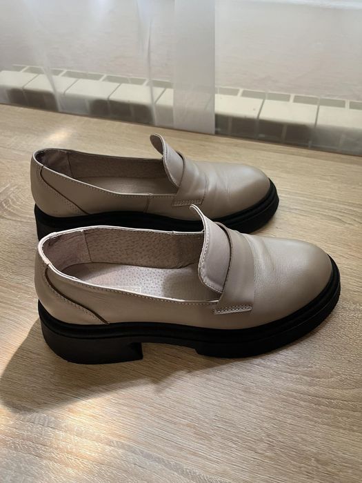 Лофери шкіряні,туфлі,балетки,мокасіни
