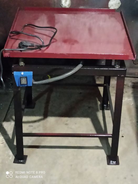 Вибростол 550*550.