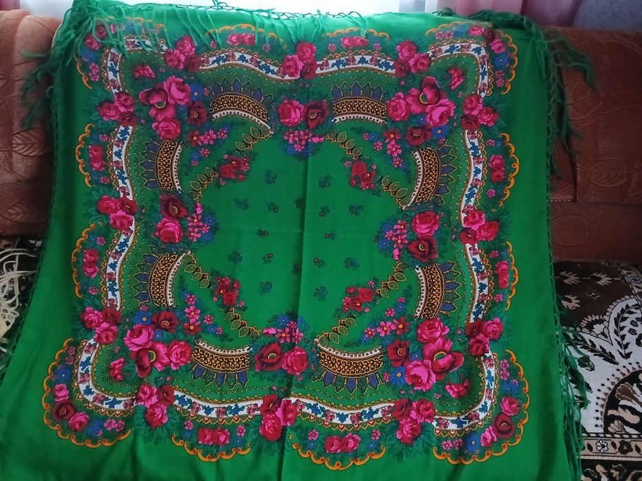 Народні хустки з тороками