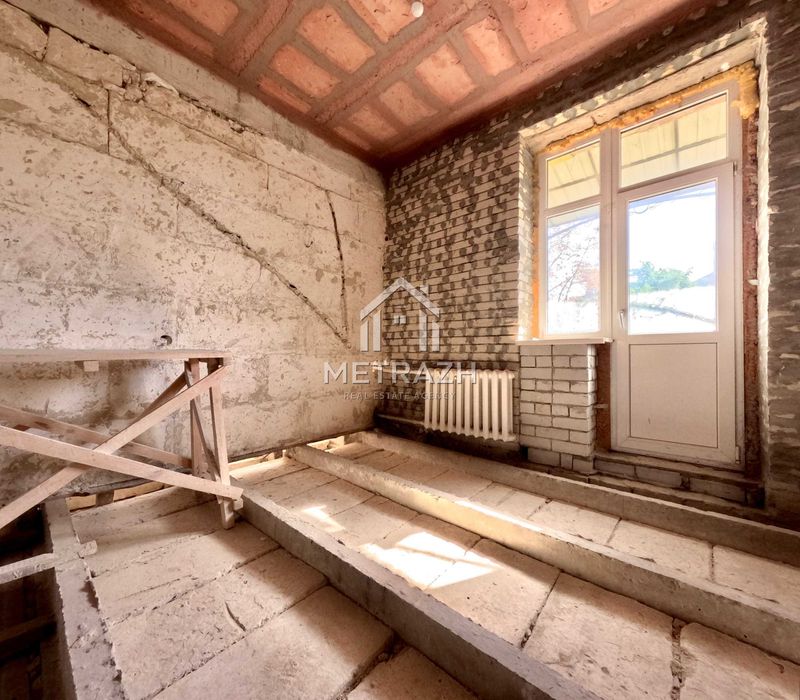 Продам 2к кв.Центр , Героев Харькова,Сталинка,Сертификат(код85662)