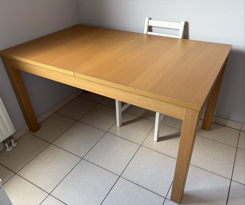 Stół Ikea Bjursta