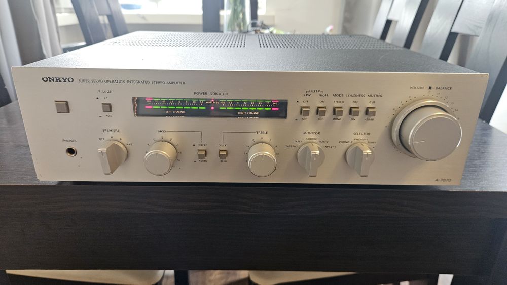 Onkyo A-7070 - klasyczny wzmacniacz stereo