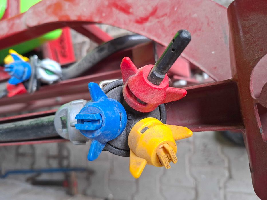 Opryskiwacz 600 litrow