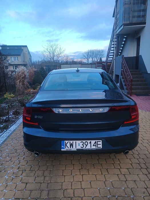 Volvo S90 Momentum D4
