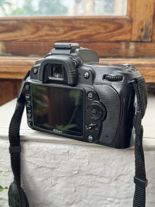 Цифровой фотоаппарат Nikon D90 Kit 18-105 VR
