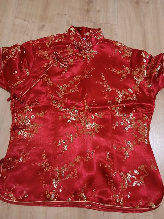 Camisa de Seda Vermelha com Dourado