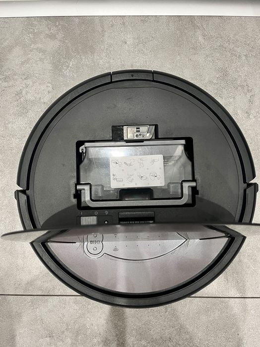 Robot sprzątający iRobot roomba combo.