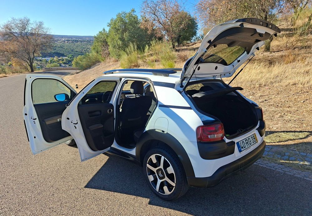 Citroën C4 Cactus 1.2 PureTech 2016 134000 kms 1 Dono Livro de Revisões