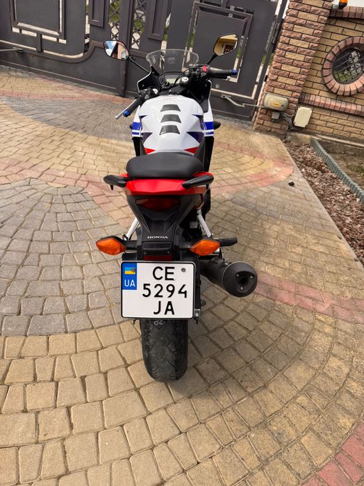 Продам Honda CBR в дуже хорошому стані.