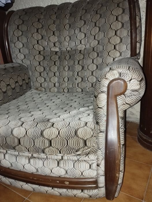 Sofá cama vintage + 2 sofás individuais