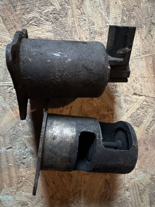 Клапан ЕГР Рено Трафік 1,9dci