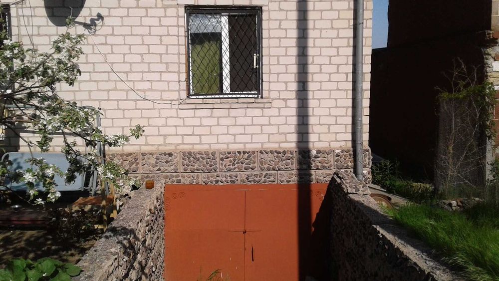 Капитальный дом с видом на озеро