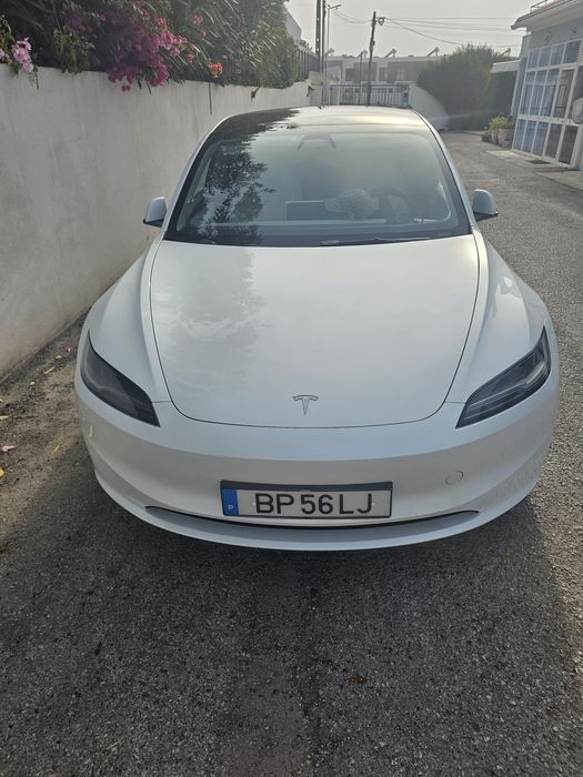 Tesla Model 3 Long Range Premium RWD