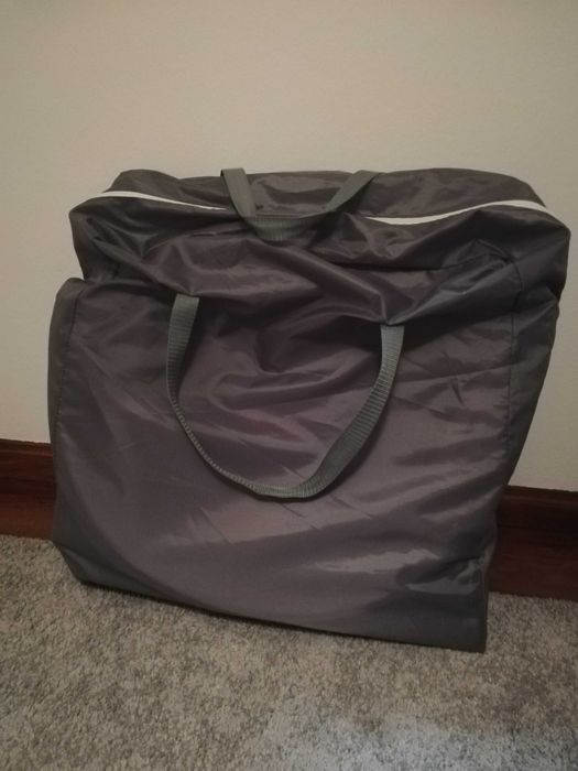 Berço dobrável com colchão. Excelente estado