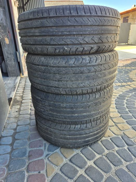 Продам скати резину 225/55 р 17