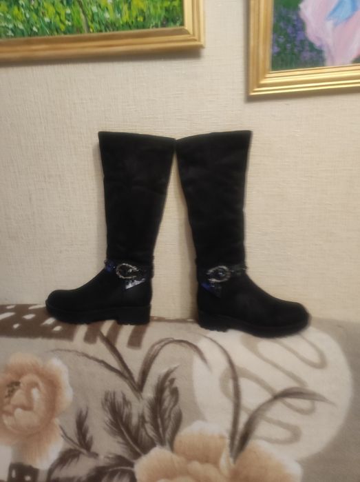 Продам женские зимние сапоги