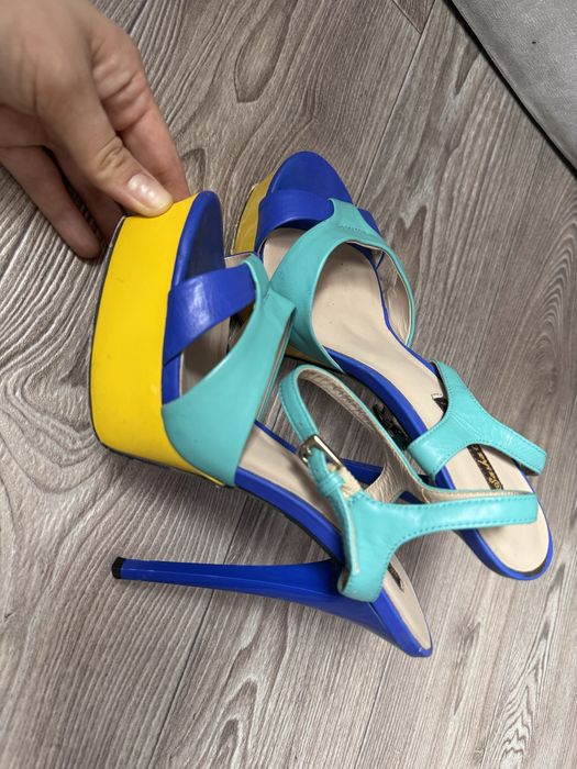 Босоножки sasha fabiani , 38-39 размер