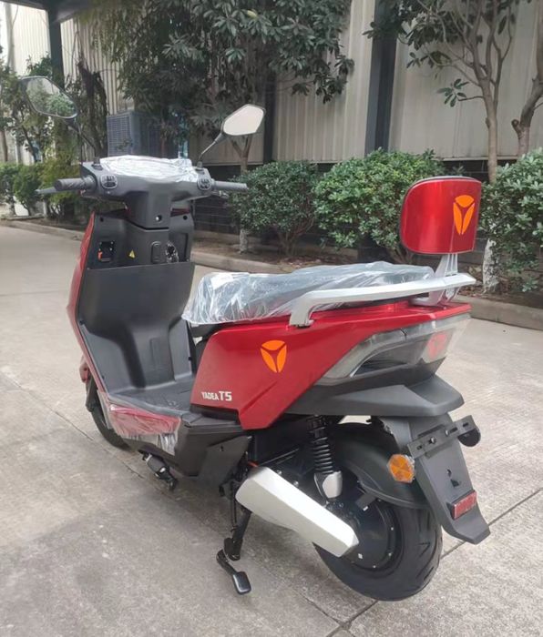 Електроскутер YADEA T5 та Т2